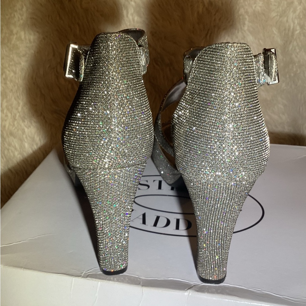 Sugar silver sparkle pumps size 10 - Picture 4 of 7